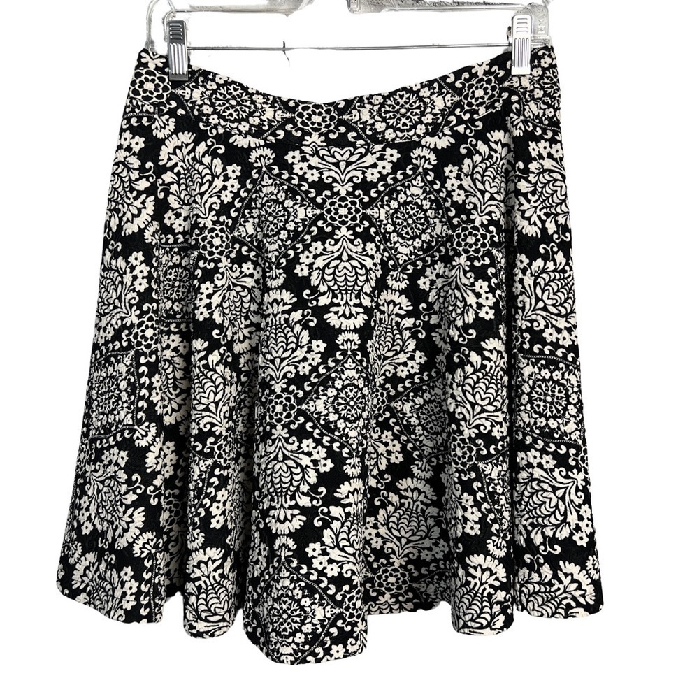 NWT Francesca’s Blue Rain High Rise Black White Floral Print A-Line Swing Skirt